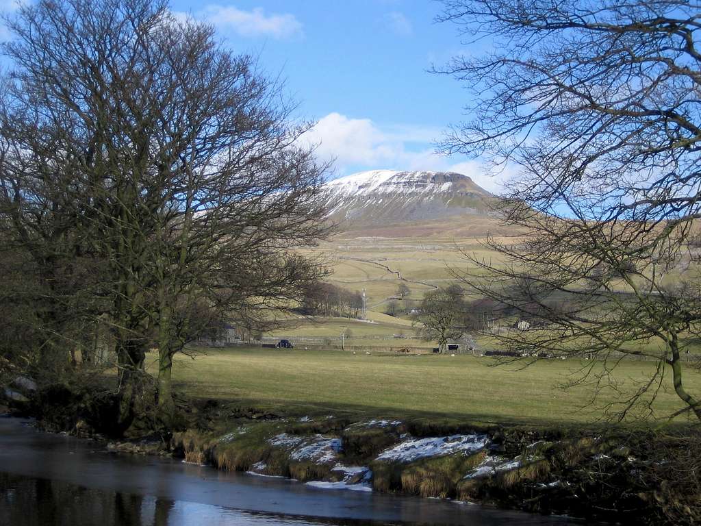 Across the Ribble. Back up to Pen y Ghent.