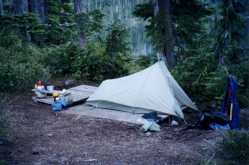 Camp at Circlet Lake