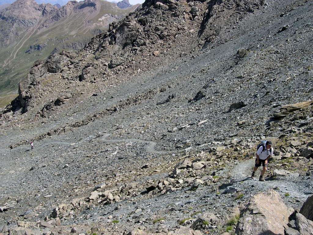 The last part of the trail towards Colle di Saint Marcel <i>2916 m</i >