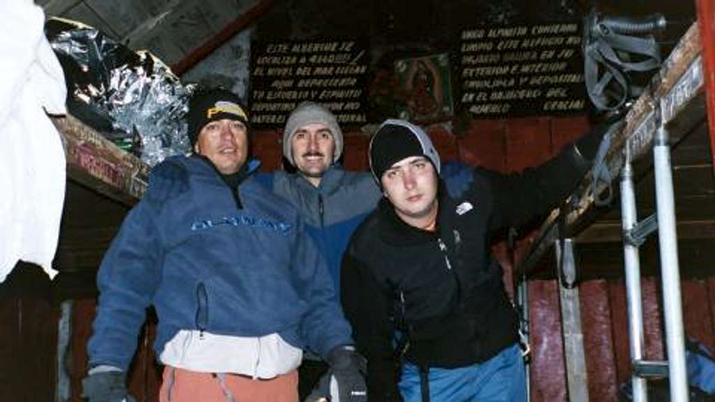 Inside the Fausto Gonzáles hut.