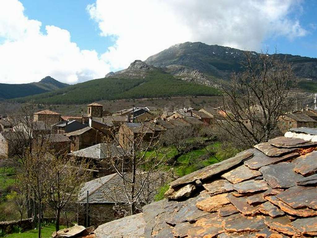 Ocejón from Valverde de los Arroyos