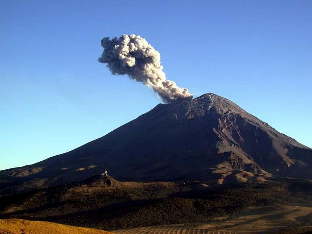 Small eruption 06 Feb 2003
