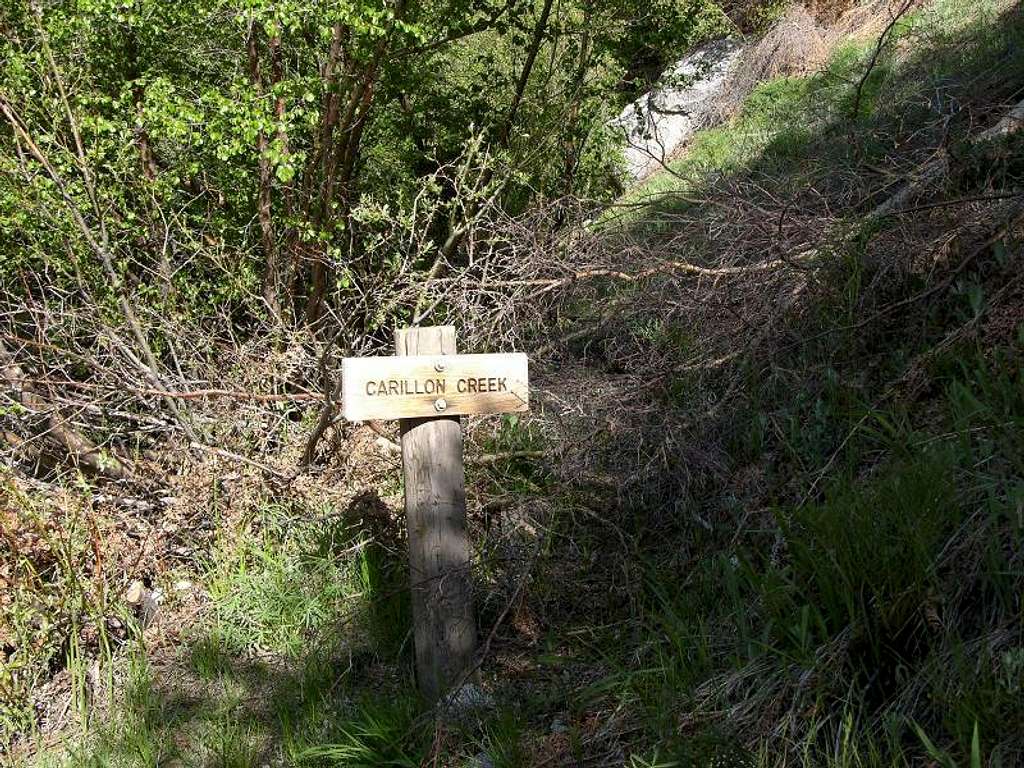Carillon Creek Sign