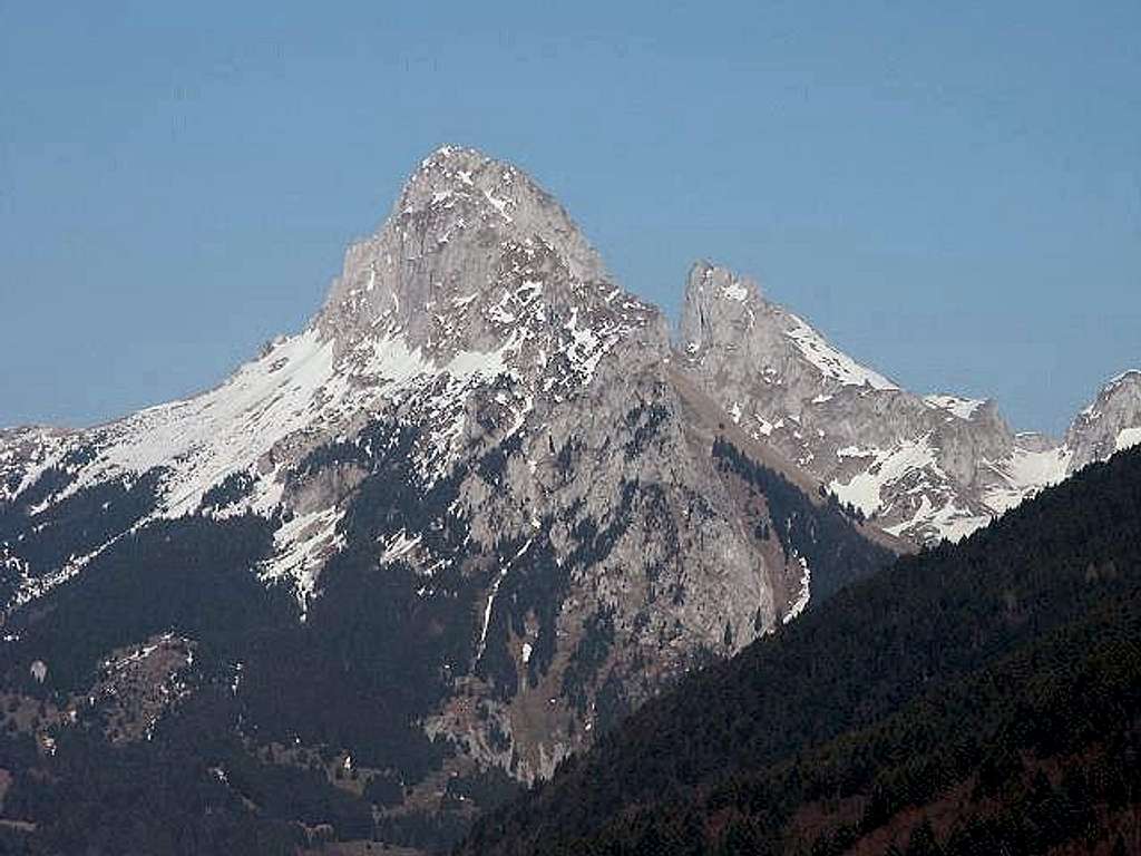 Dent d'Oche and Chateau...