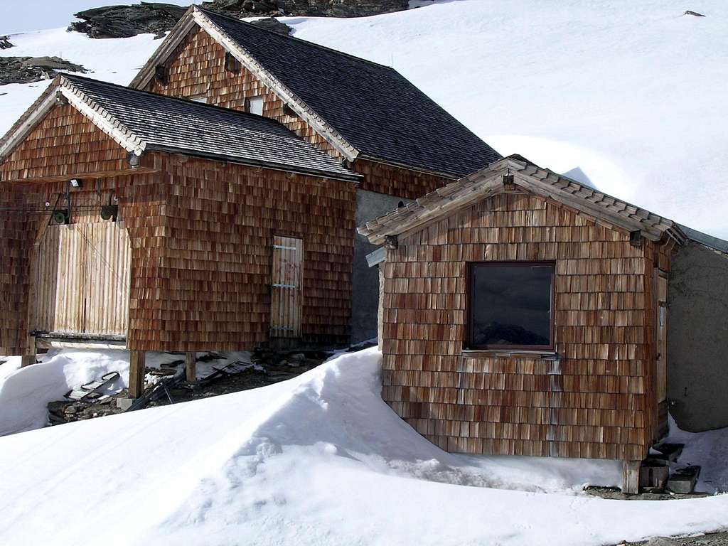 snowshoe defreggerhaus