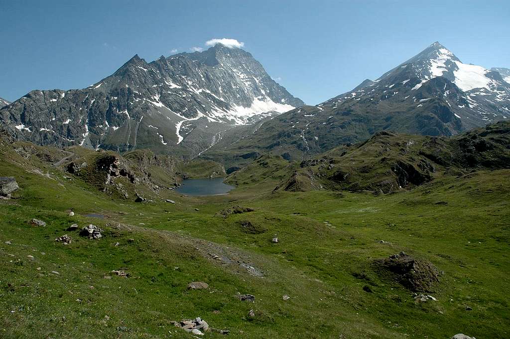 Mont Gelé, Mont Avril