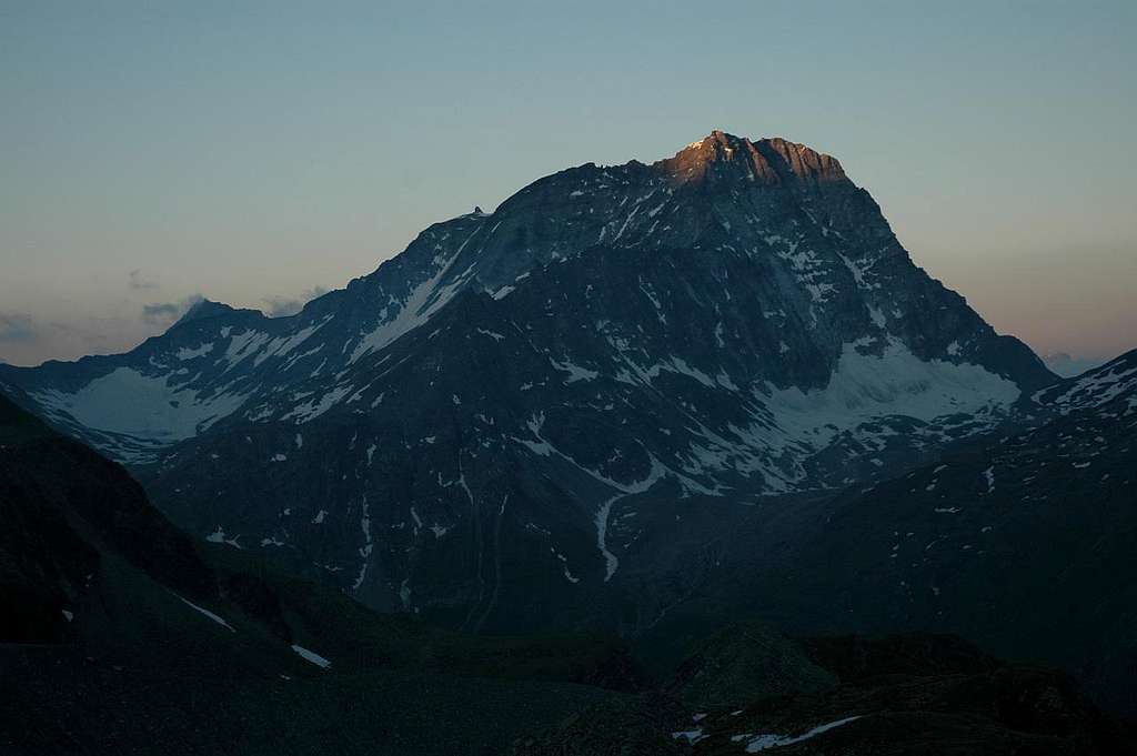 Mont Gelé at sunrise