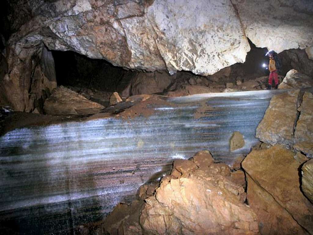 Platteneck Ice Cave