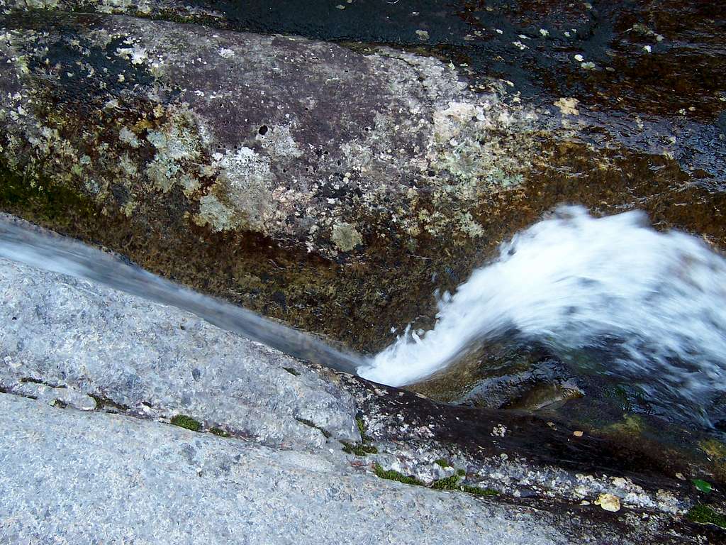 Water Flowing Uphill Within a Flume