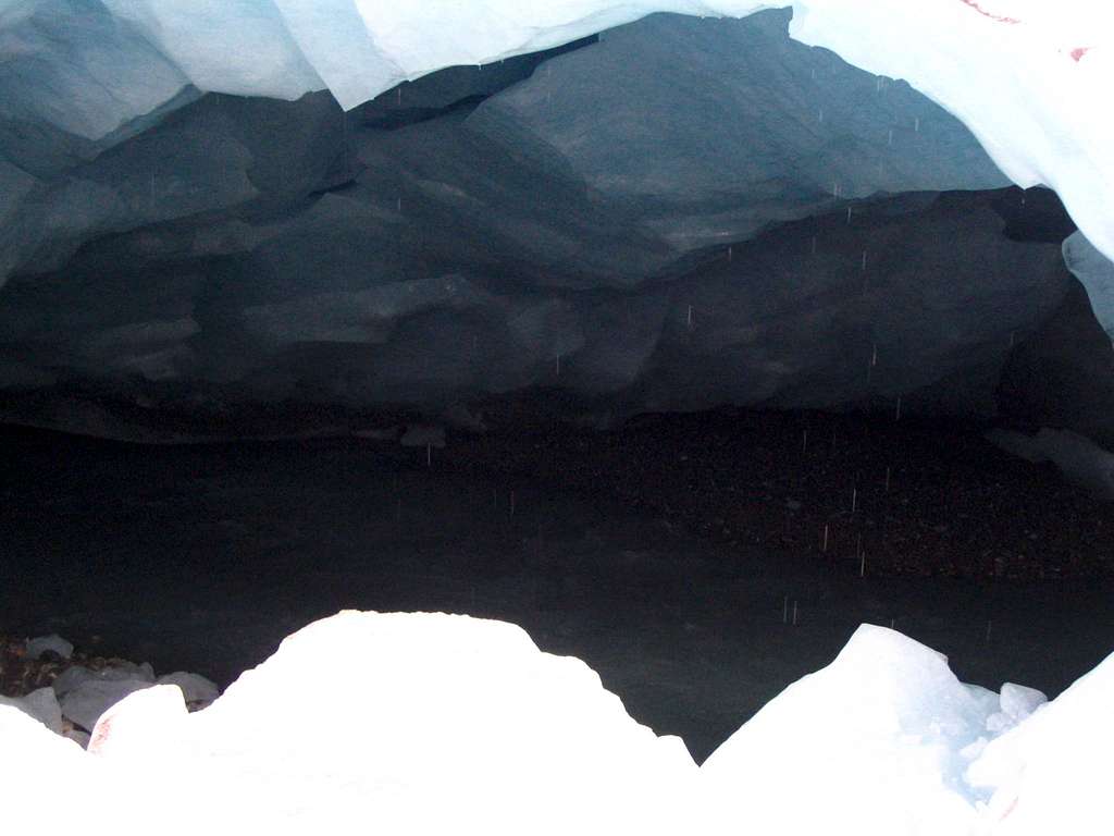 Glacier cave 3