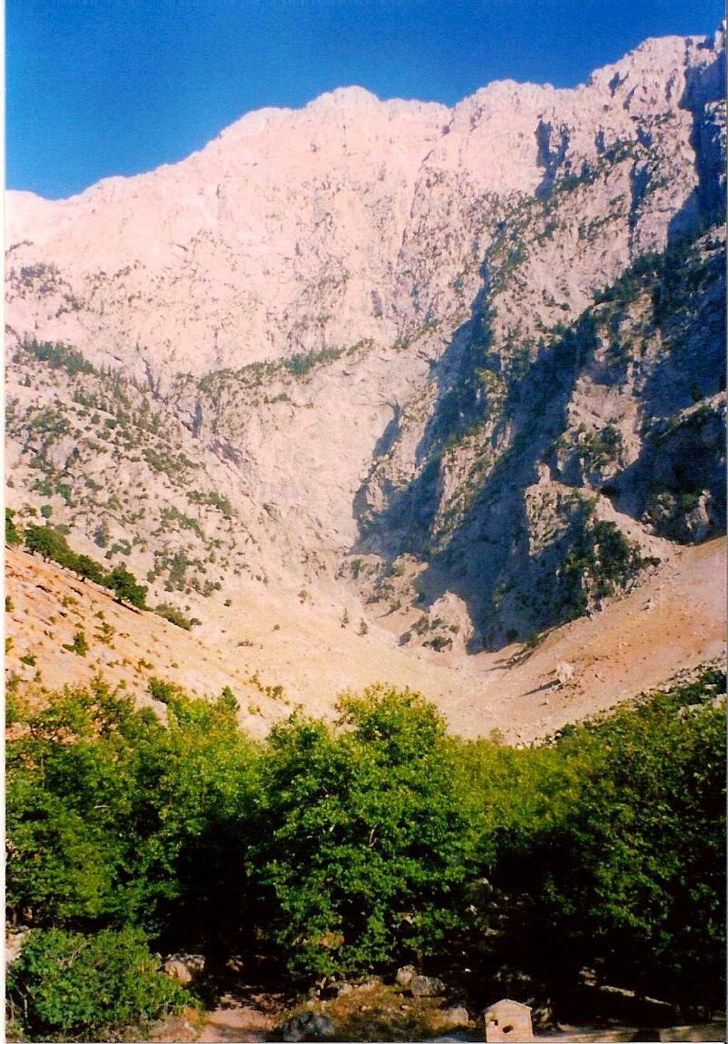 An autumn view of Plaka Sukias