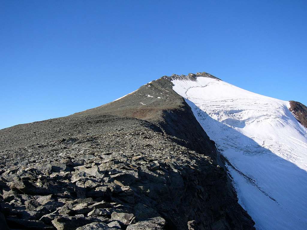 The ridge of Punta Rossa