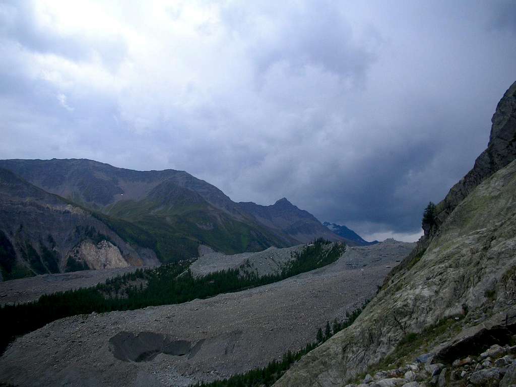 How a Storm Comes to Mt. Blanc (pic 4)