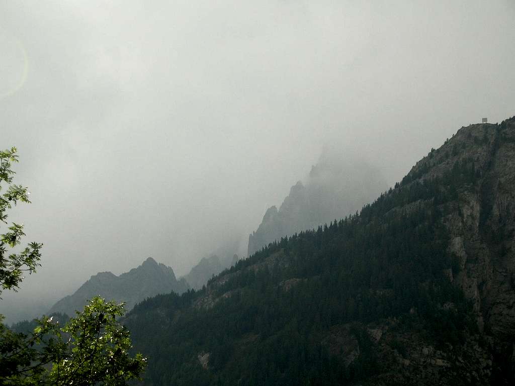 How a Storm Comes to Mt. Blanc (pic 7)