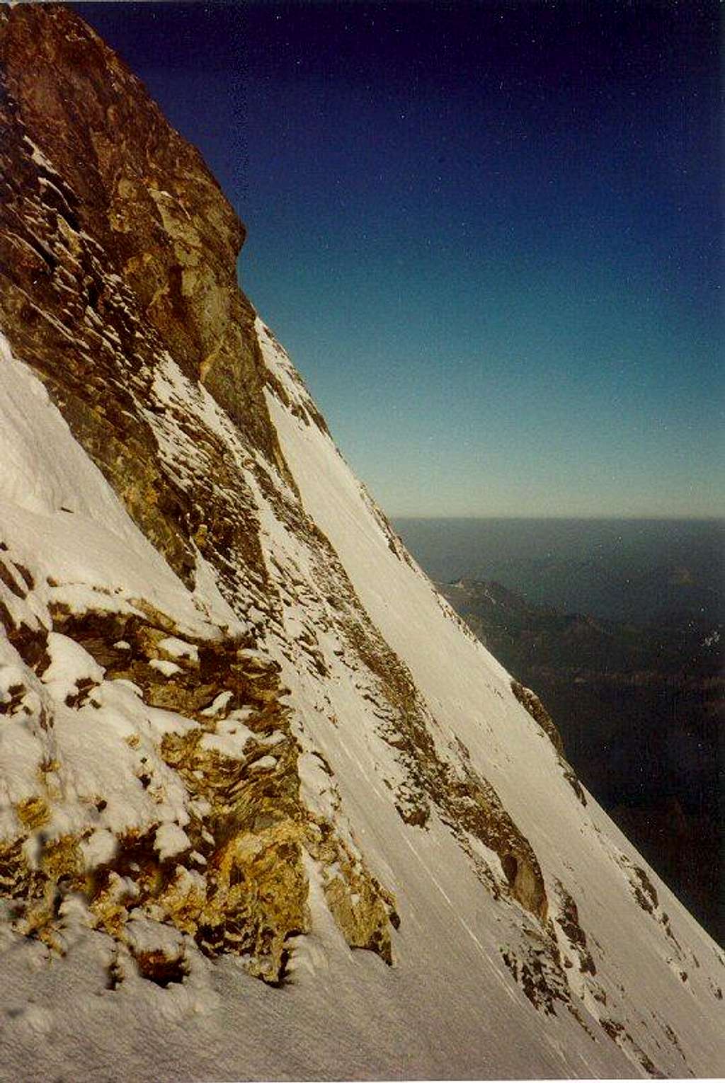 A look at the NE-face from the Mittelegi ridge