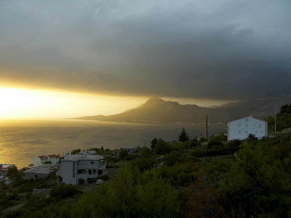 Storm over Omis