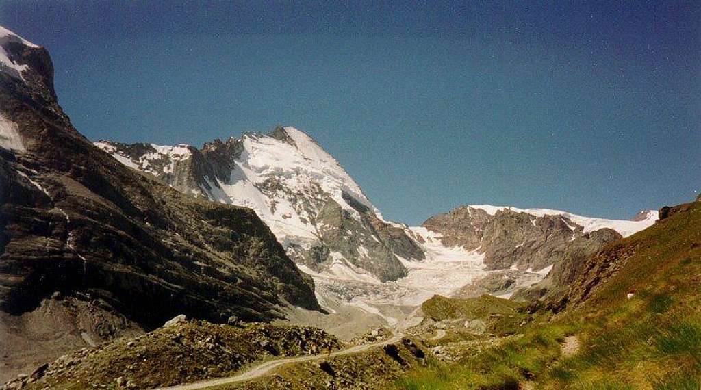 Dent d'Hérens seen from the route to Schönbiel Hut