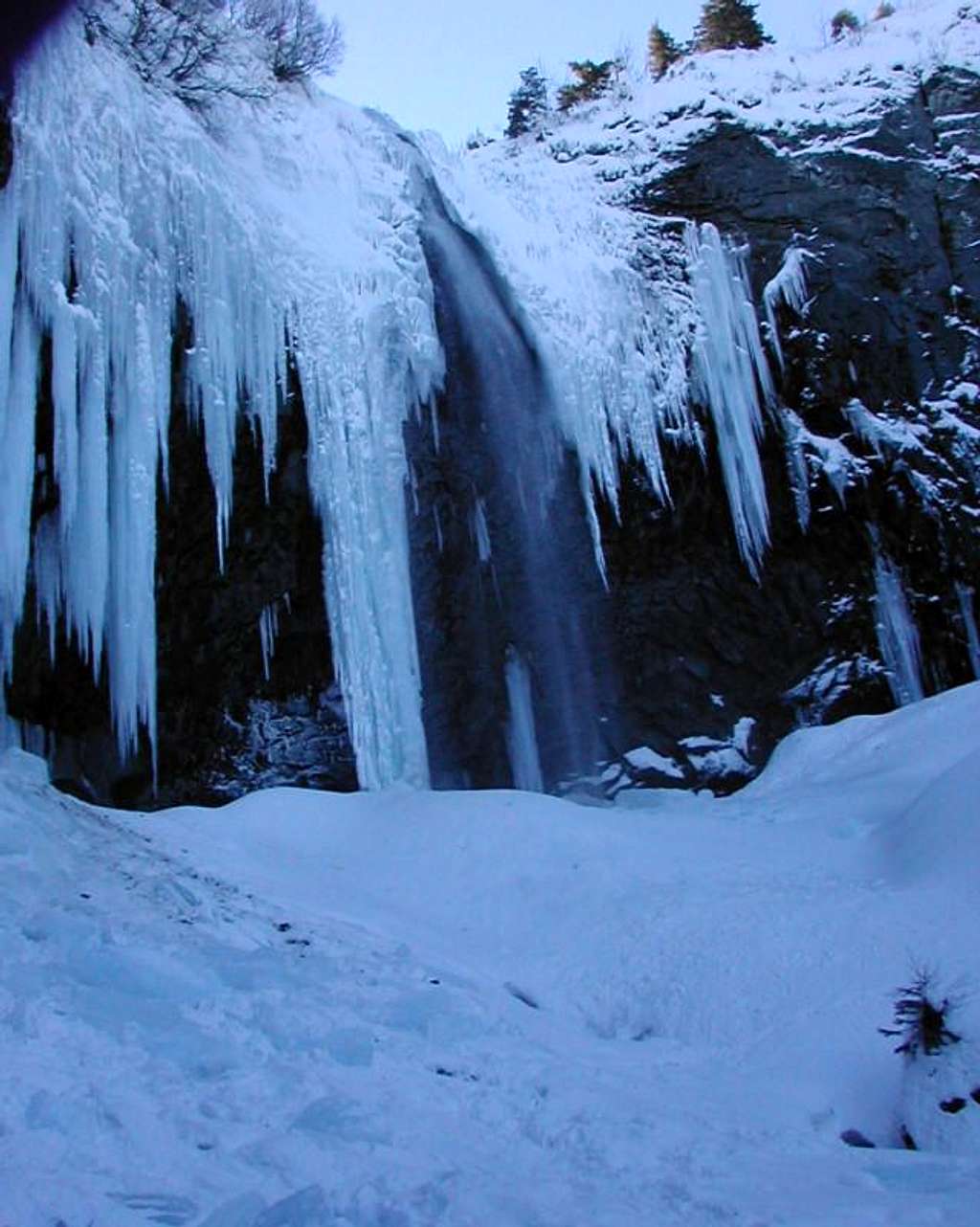 Massif Central - ice fall