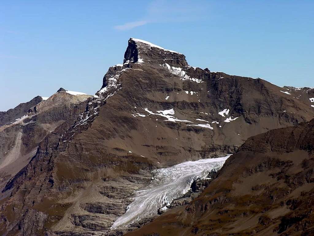 Il Mont Pleureur (3704 m) e il ghiacciaio di Giétro