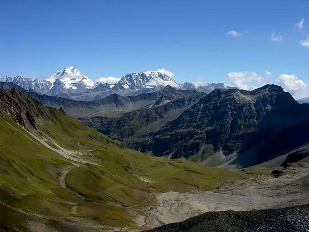 Il Grand Combin (4314 m) e il Mont Velan (3734 m)