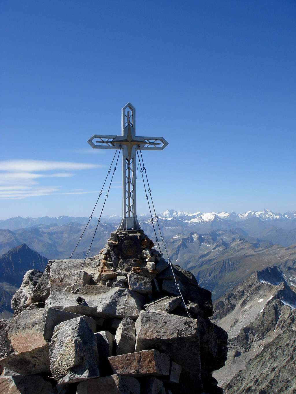 Summit cross of Hochalmspitze (3.360 m)