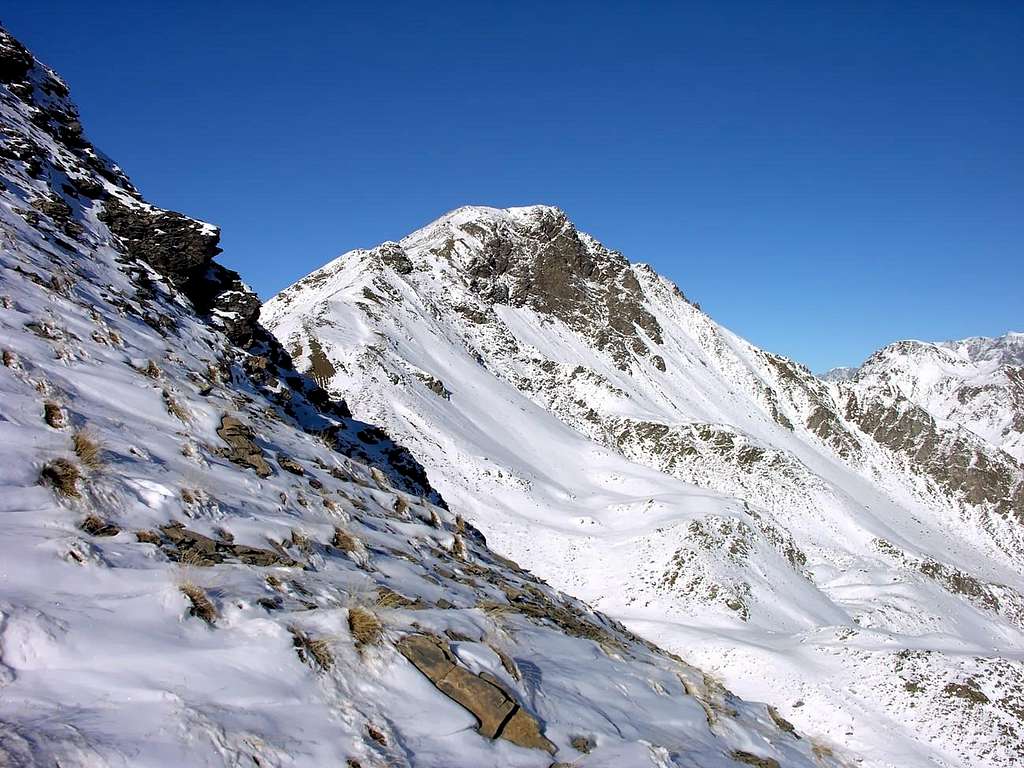 Il Monte Rosso di Vertosan (2943 m) visto salendo la Punta Leisse (2771 m) 01 dicembre 2005