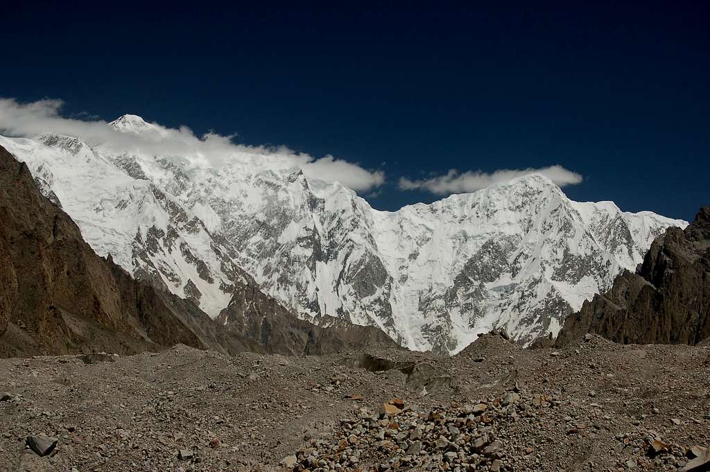 Trivor (left) & Bularung Sar rising above the Kunyang Glacier