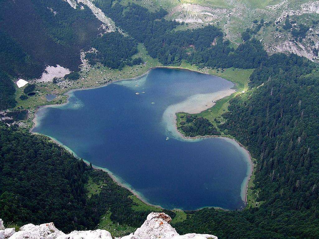 Trnovacko Lake