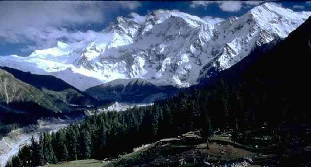 Nanga Parbat (8126m),...