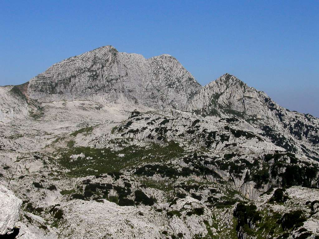 Zrd from the saddle below Bela pec