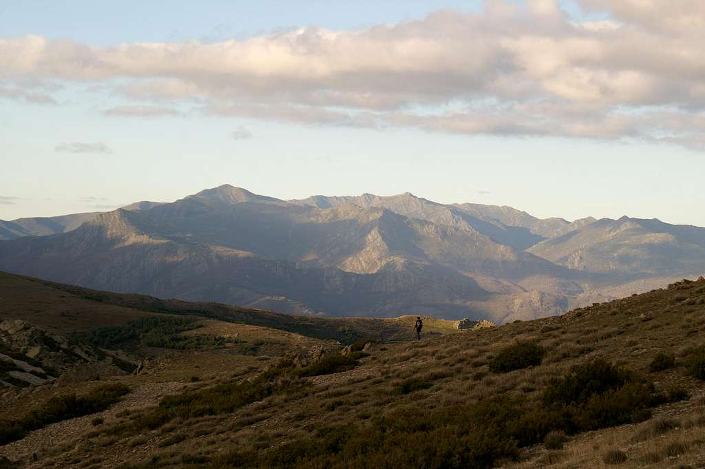 Cerrón and Pico del Lobo from Tornera