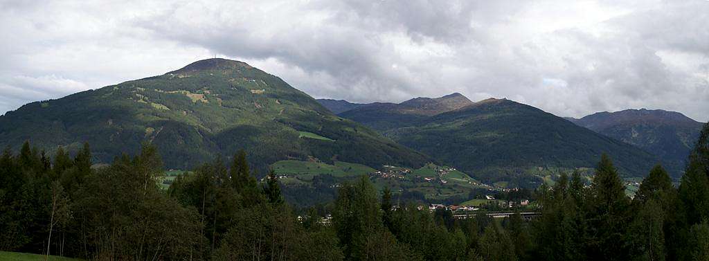 Patscherkofel (2246m), Kreuzspitze (2746m), Morgenköpfl (2216m), Seeblesspitze (2628m), Mislkopf (2623m)