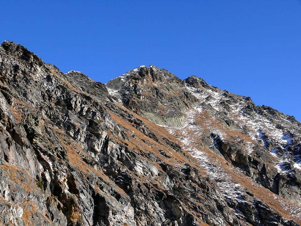 Il versante sud del mont Mary (2815 m)