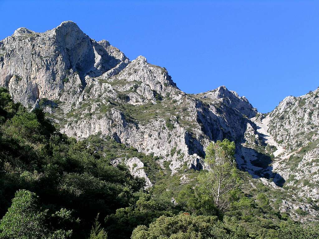 La Concha SE upper face seen from Fuente de Calaña