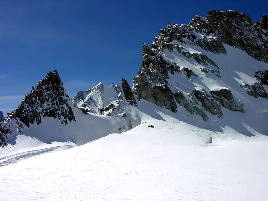 Aiguille Blanche de Peuterey <i>4112m</i> <br> in the background seen from Colle d'Entreves