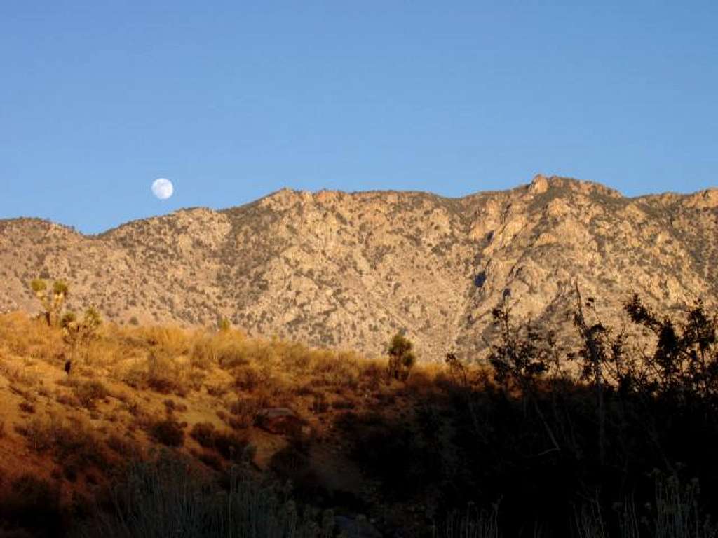 Moonrise over Skinner Peak