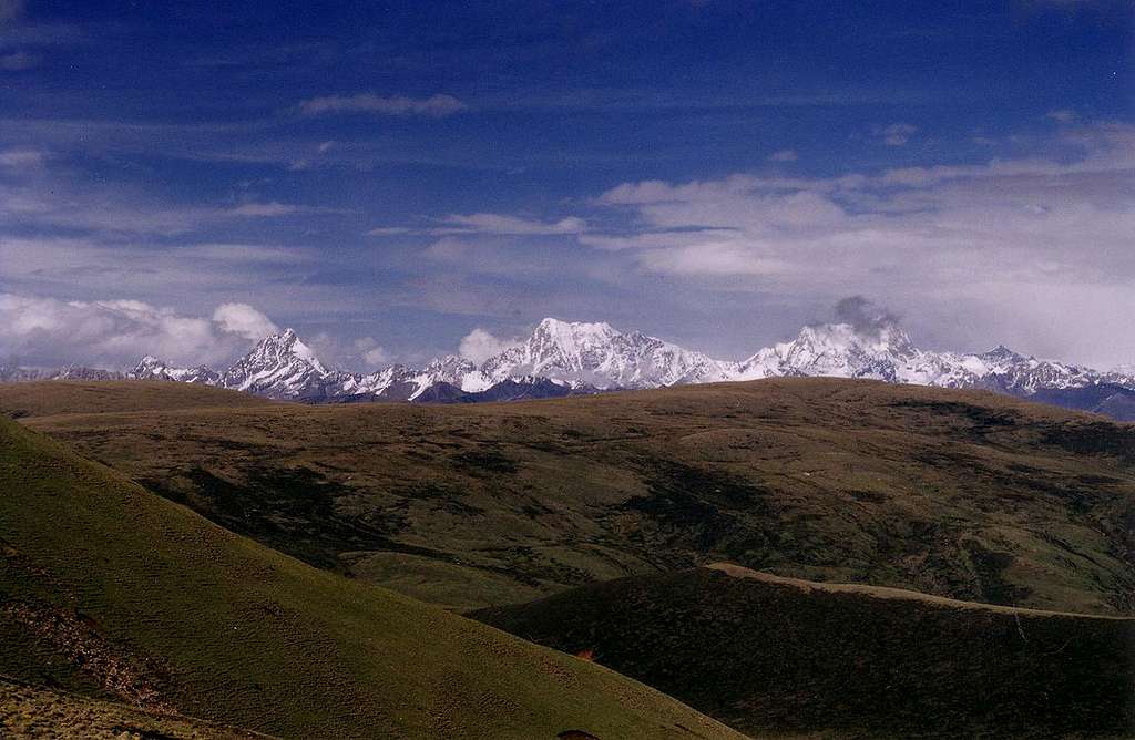 The Chola Shan range seen from a Pass SE of Dege