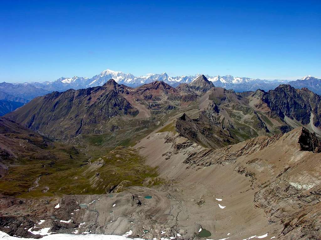 Il gruppo del monte Emilius visto dalla punta Tersiva