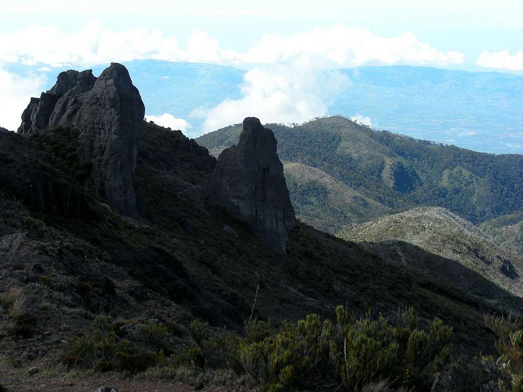 Cerro Crestones