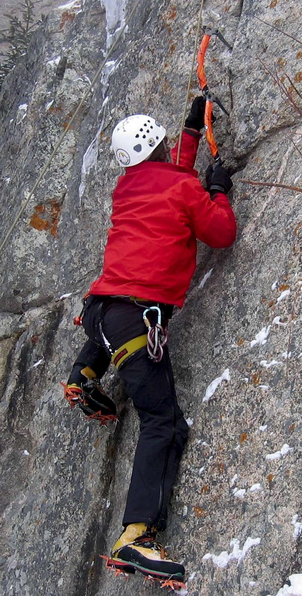 Drytooling= Rock Crack and Sharp Objects