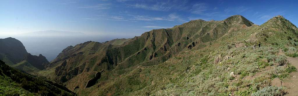 South and west ridge of Baracàn