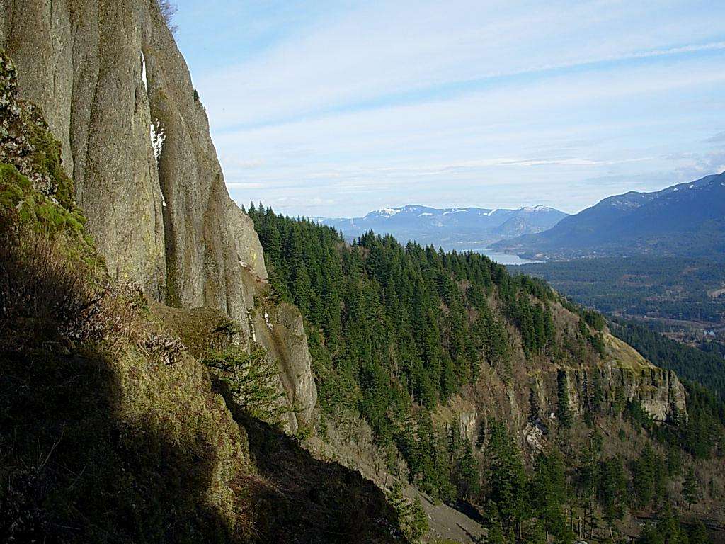 Cliffs near the summit of Hamilton Mountain