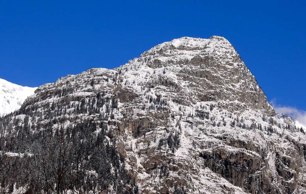 Il versante sud est del Mont Chetif (2343 m)