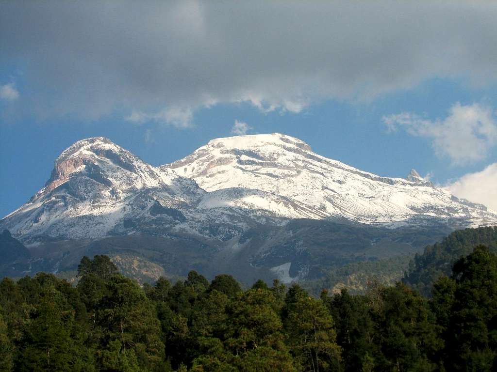 The white Iztaccíhuatl