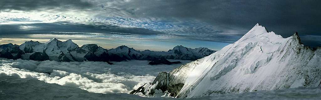 Panoramic view of Hohberghorn, in the foreground Weisshorn