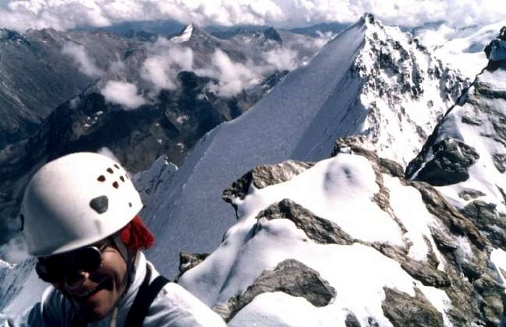 The NE face of the Lenzspitze...