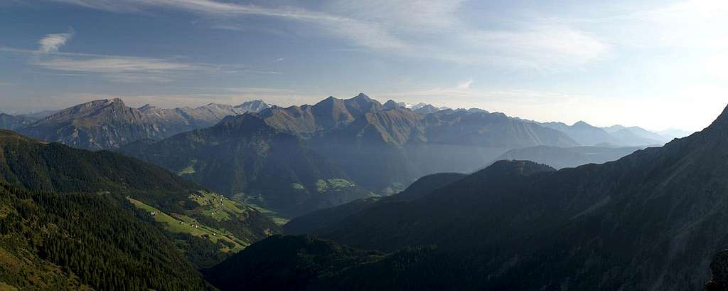 Zllertal Alps as seen during the approach to Tagewaldhorn
