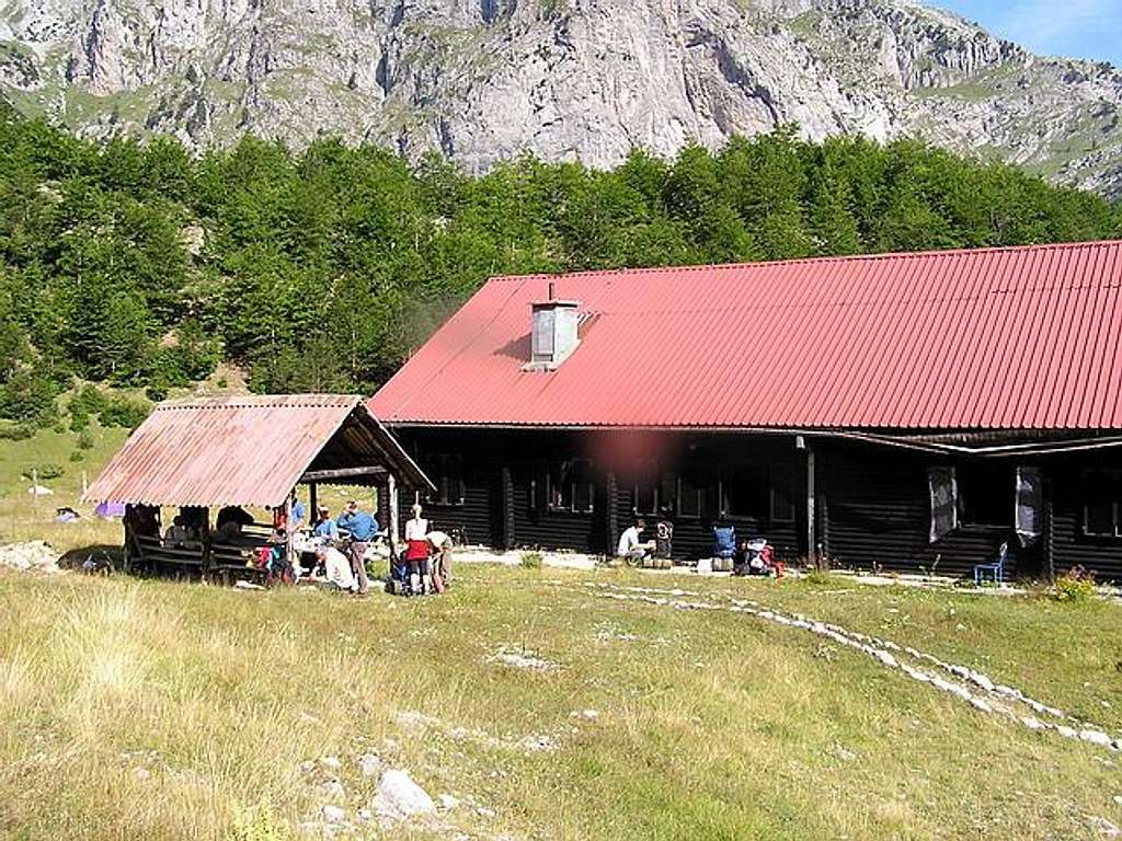 Ropojanski Zastan hut