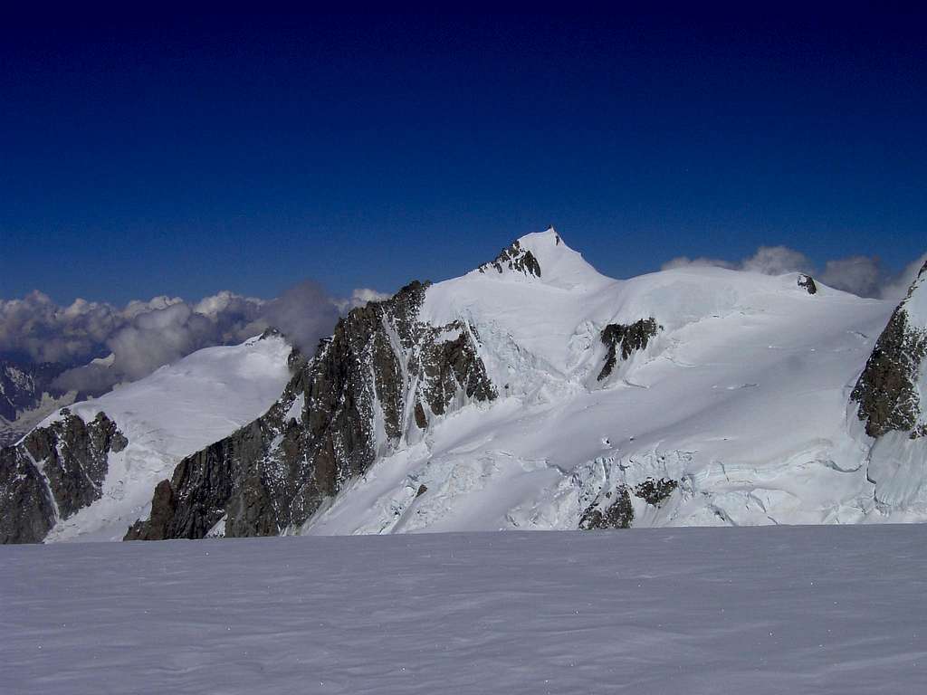 Mont Blanc du Tacul and Mont Maudit from top of Dôme du Goûter