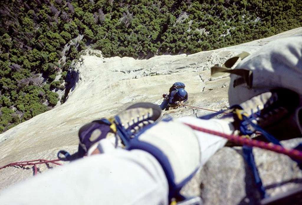 Hanging Belay, Muir Wall